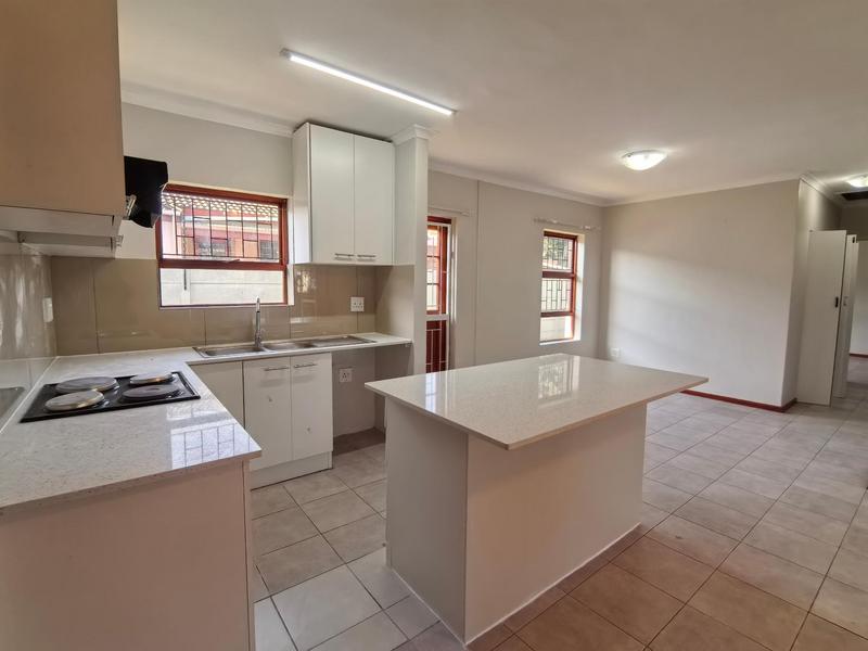 To Let 3 Bedroom Property for Rent in Strand Western Cape